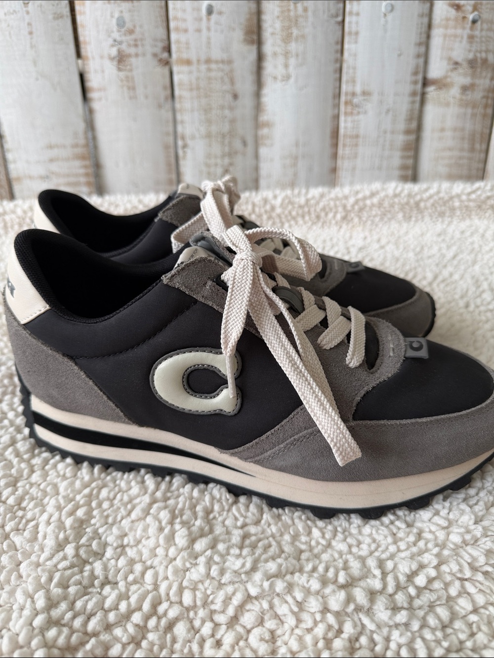 Coach Womens Runner Sneaker Black/Chalk size 8.5